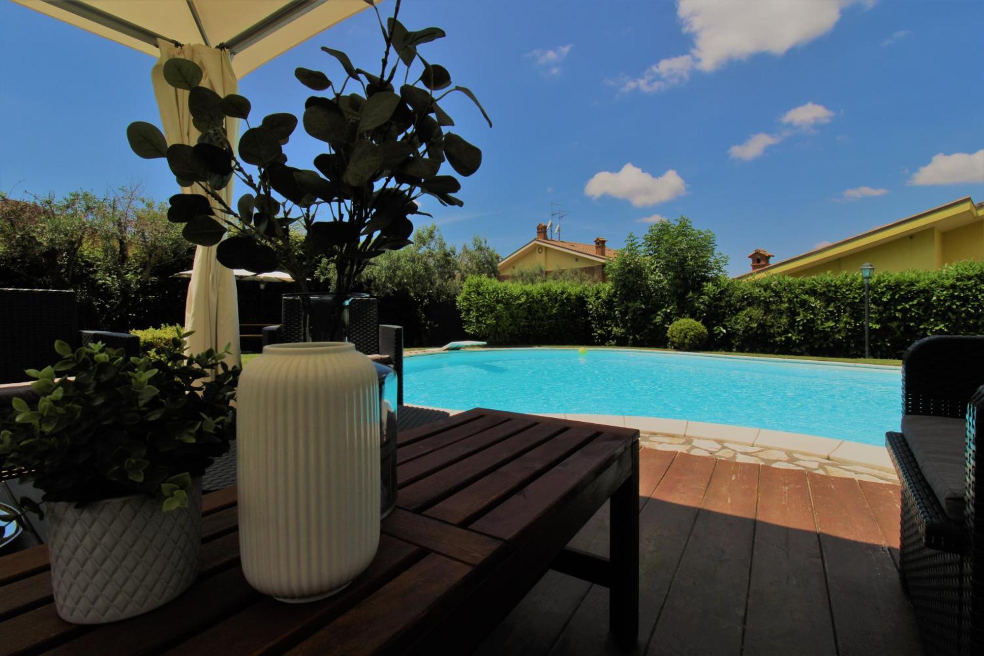 Villa Di Lago Albano - Castel Gandolfo อัลบาโน ลาซิอาเล ภายนอก รูปภาพ