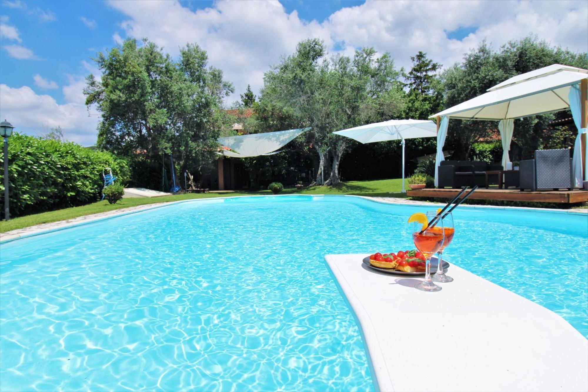 Villa Di Lago Albano - Castel Gandolfo อัลบาโน ลาซิอาเล ภายนอก รูปภาพ
